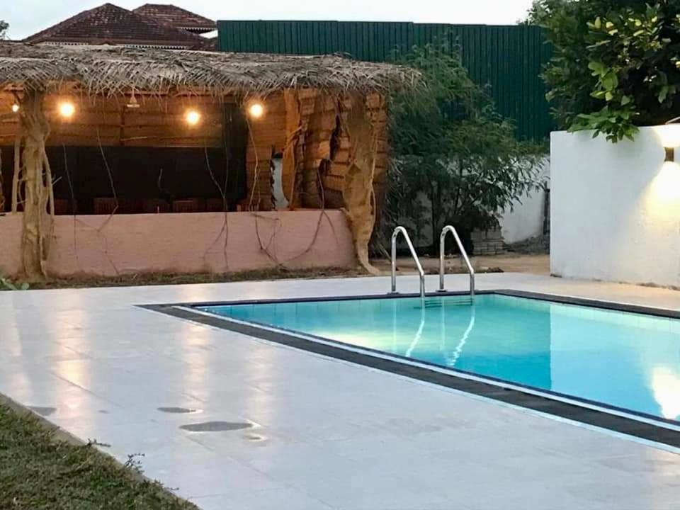Aradhana Airport Transit Hotel Katunayaka Buitenkant foto